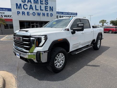 Used 2024 GMC Sierra 2500 SLE w/ SLE Value Package; AWD/4WD image 1