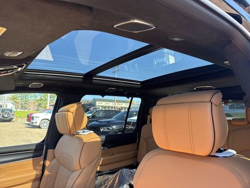 New 2026 Jeep Grand Wagoneer Summit AWD/4WD image 20