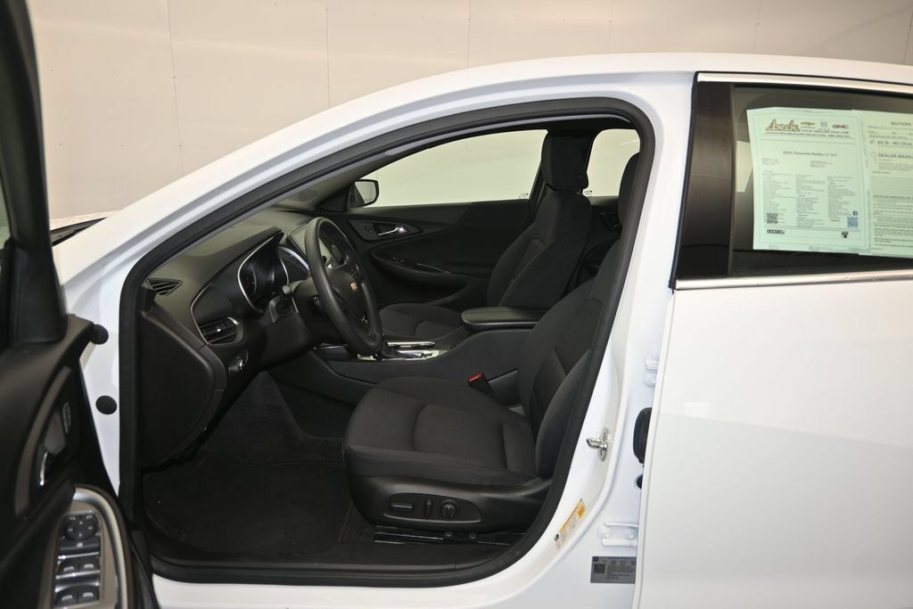 Certified 2025 Chevrolet Malibu LT FWD image 20