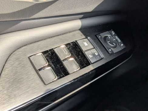 Used 2022 Lexus ES 350 Ultra Luxury w/ Accessory Package 2 FWD image 23