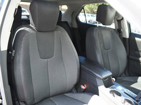 Used 2015 Chevrolet Equinox LT image 27