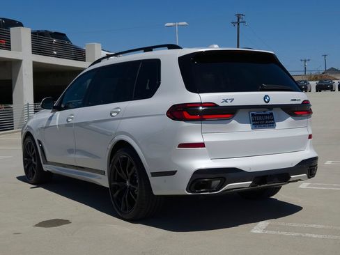 New 2027 BMW X7 xDrive40i w/ M Sport Package AWD/4WD image 17