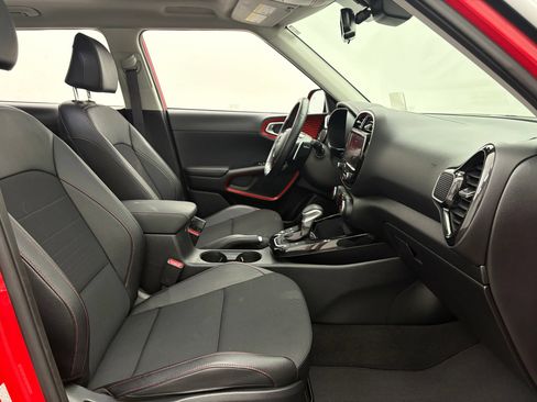 Used 2022 Kia Soul Turbo FWD image 33