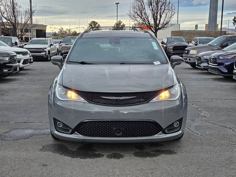 Used 2020 Chrysler Pacifica Touring-L Plus image 11