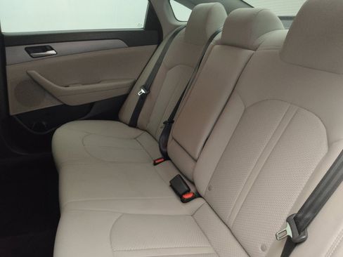 Used 2019 Hyundai Sonata SE image 18