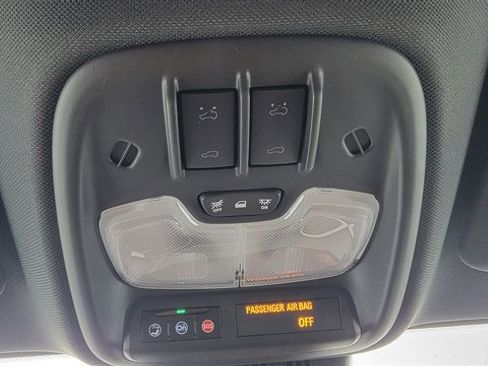 Used 2025 GMC Canyon AT4 image 49