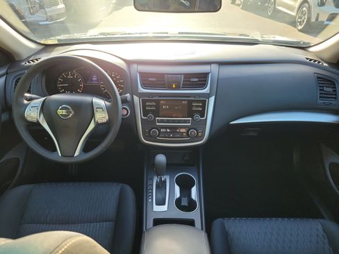 Used 2017 Nissan Altima 2.5 SV FWD image 15