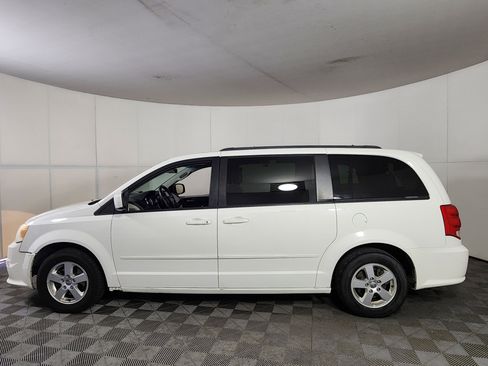 Used 2012 Dodge Grand Caravan SXT FWD image 4