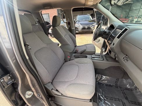 Used 2019 Nissan Frontier SV RWD image 18