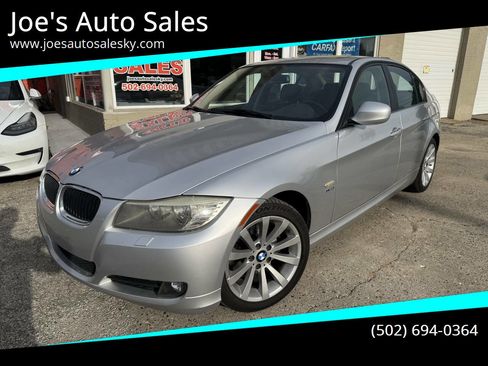Used 2011 BMW 328i xDrive Sedan AWD/4WD image 1