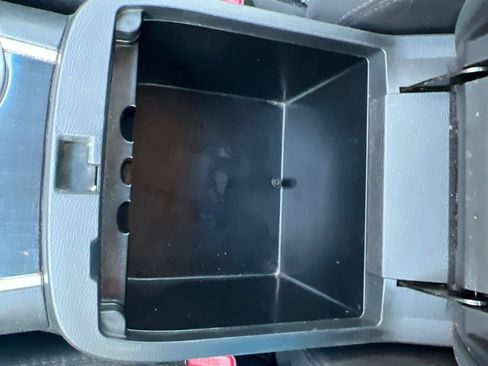 Used 2014 Nissan Pathfinder S FWD image 21