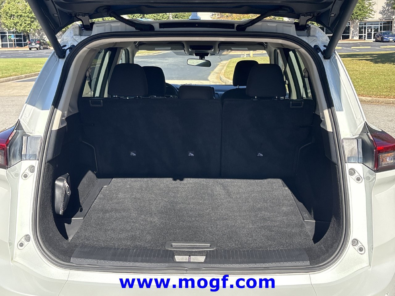 Used 2025 Nissan Rogue SV AWD/4WD image 20