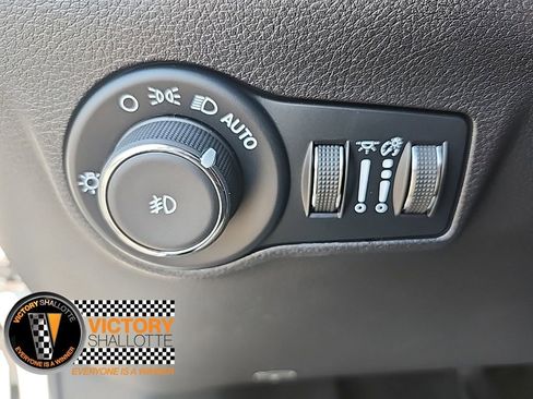 Certified 2025 Jeep Compass Limited image 15