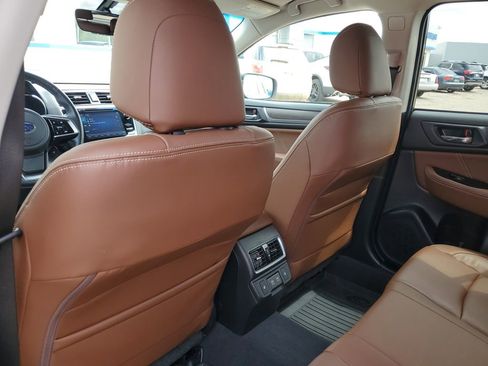 Used 2019 Subaru Outback 2.5i Touring AWD/4WD image 32