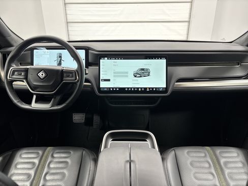 Used 2025 Rivian R1S Adventure AWD/4WD image 27