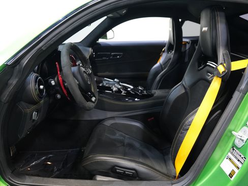 Used 2018 Mercedes-Benz AMG GT R image 27