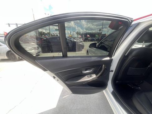 Used 2015 BMW 328i xDrive Sedan AWD/4WD image 8