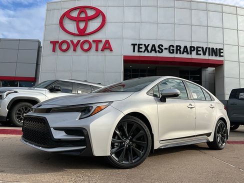 New 2026 Toyota Corolla SE image 2