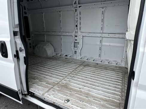 Used 2025 RAM ProMaster 2500 w/ Convenience Group FWD image 30