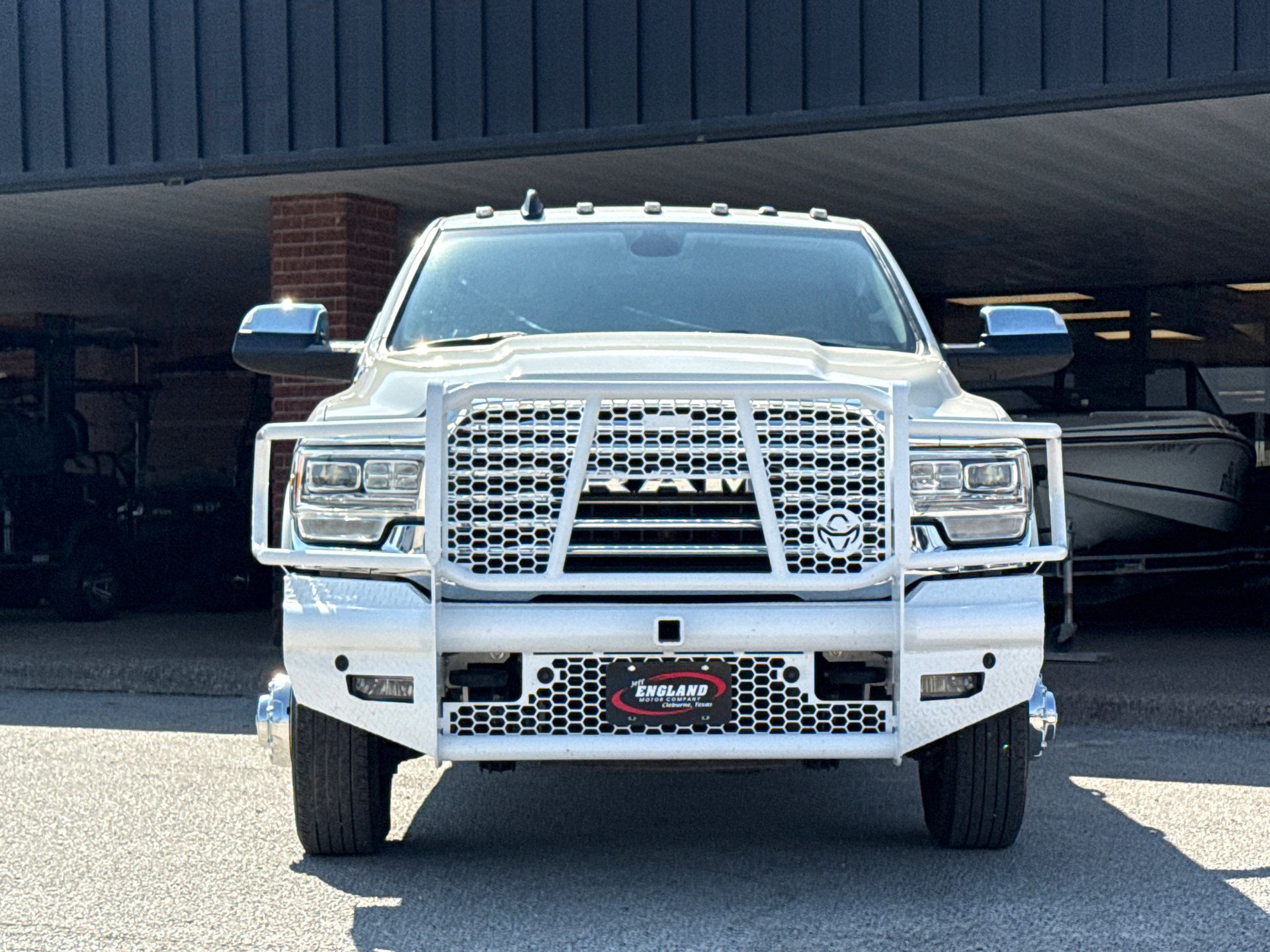 Used 2022 RAM 3500 Limited AWD/4WD image 2