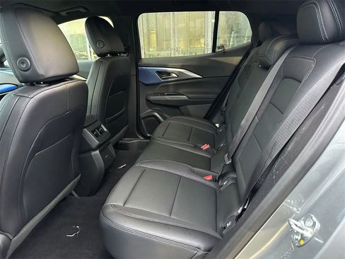 New 2026 Chevrolet Equinox EV LT image 15