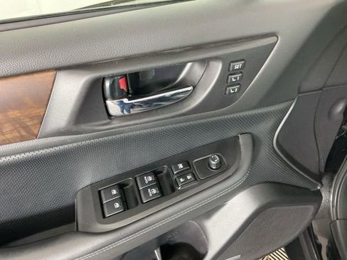 Used 2016 Subaru Outback 2.5i Limited image 13