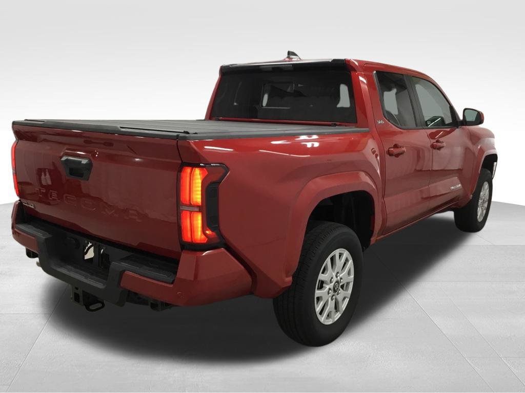 Used 2025 Toyota Tacoma SR5 w/ SR5 Upgrade Package AWD/4WD image 36