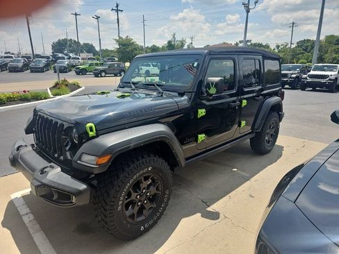 Used 2022 Jeep Wrangler Unlimited Sport AWD/4WD image 2
