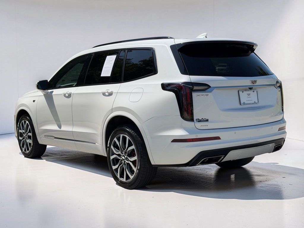 Certified 2024 Cadillac XT6 Sport w/ LPO, Floor Liner Package AWD/4WD image 9