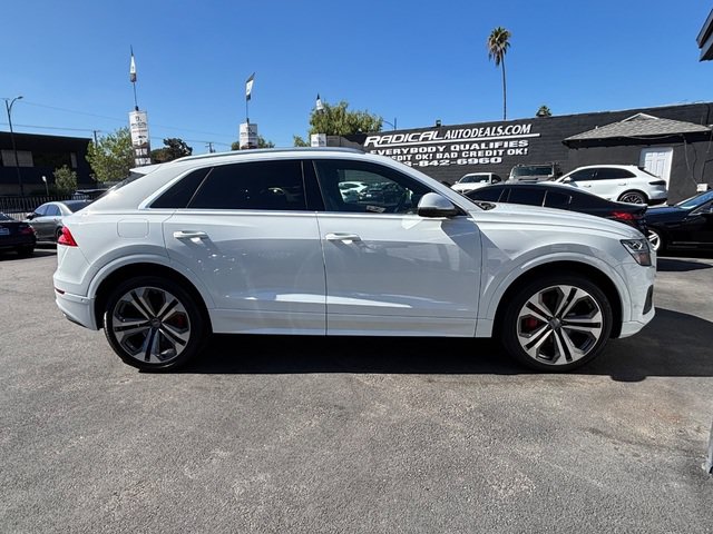 Used 2019 Audi Q8 Premium Plus w/ Premium Plus AWD/4WD image 26