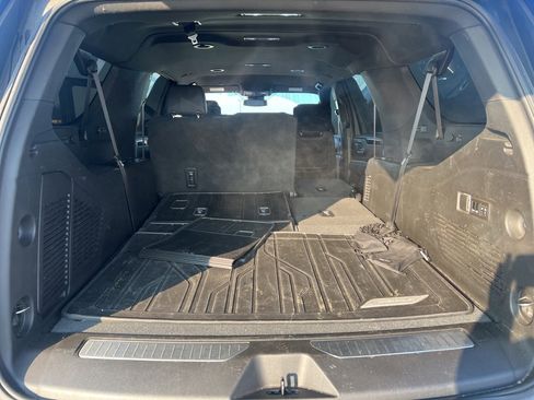 Used 2023 Chevrolet Suburban RST w/ Luxury Package image 20