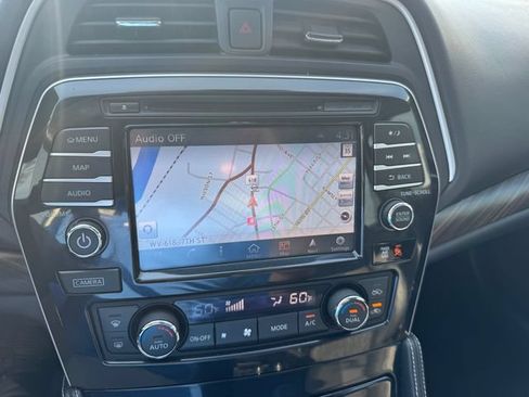 Used 2017 Nissan Maxima Platinum FWD image 9