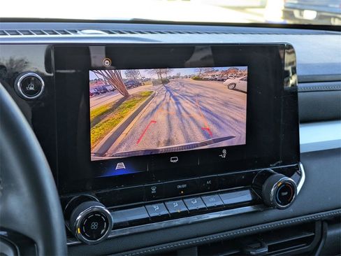 Used 2023 Chevrolet Colorado LT image 24