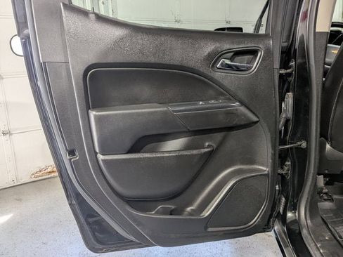 Used 2018 Chevrolet Colorado ZR2 w/ ZR2 Midnight Special Edition image 19