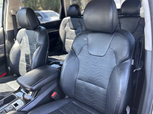Used 2022 Kia Telluride SX w/ SX Prestige Package AWD/4WD image 16