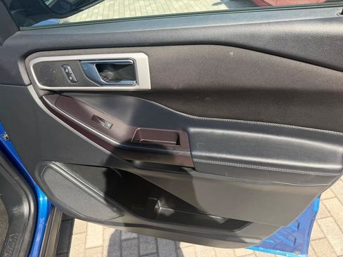 Used 2020 Ford Explorer XLT RWD image 16