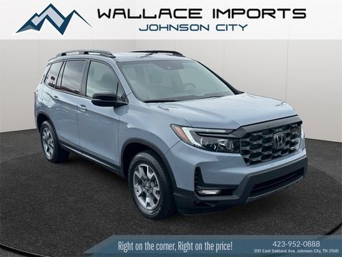 Used 2023 Honda Passport TrailSport image 7