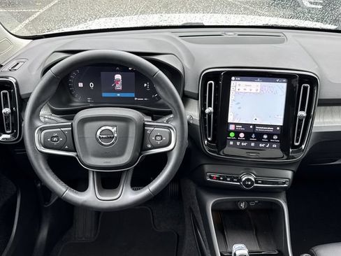 Used 2026 Volvo XC40 B5 Plus AWD/4WD image 51