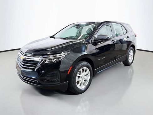 Used 2023 Chevrolet Equinox LS AWD/4WD image 5