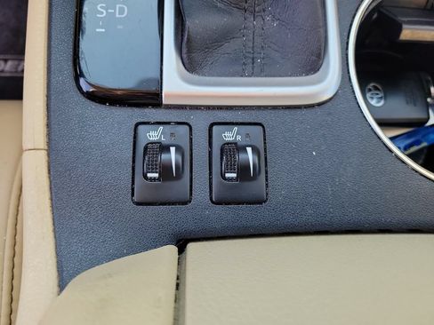 Used 2015 Toyota Highlander XLE FWD image 40