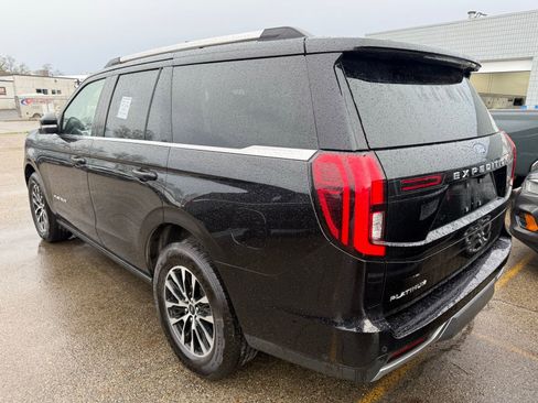 Used 2025 Ford Expedition Platinum AWD/4WD image 4
