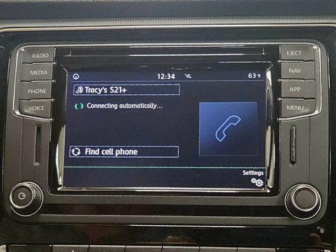 Used 2018 Volkswagen Passat 2.0T SE image 18