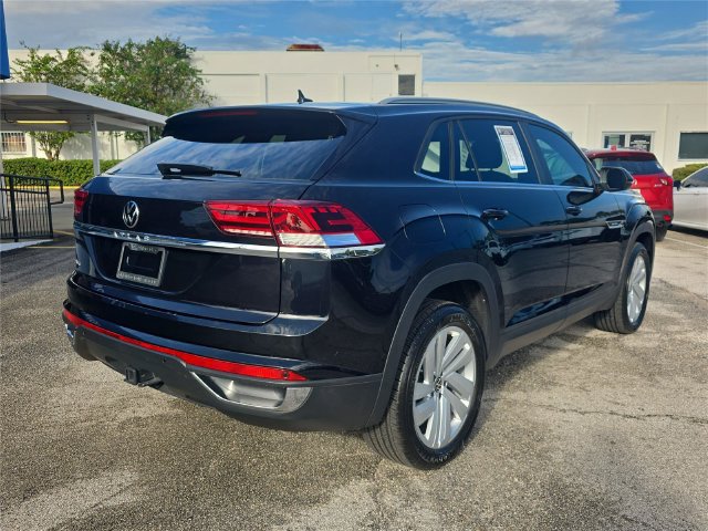 Used 2022 Volkswagen Atlas Cross Sport SE FWD image 3