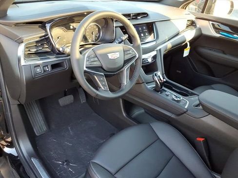 New 2025 Cadillac XT5 Premium Luxury image 3