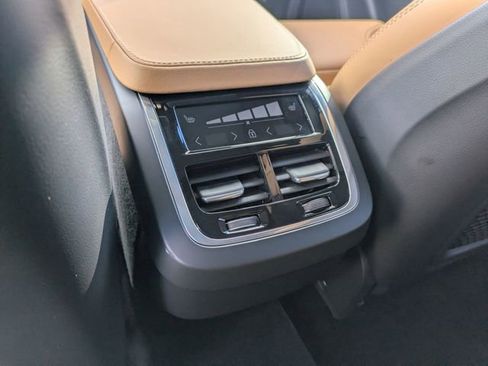 Used 2024 Volvo XC90 B6 Ultimate w/ Protection Package Premier image 13