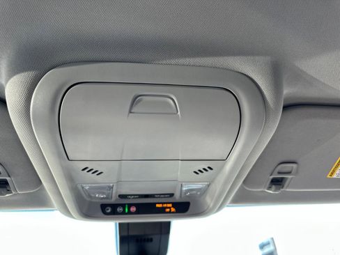 Used 2024 Chevrolet Equinox LT AWD/4WD image 35