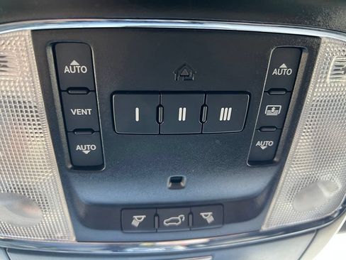 Used 2020 Jeep Grand Cherokee Limited w/ Luxury Group II AWD/4WD image 45