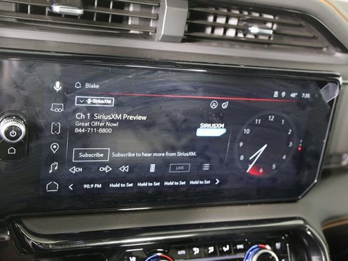 Used 2025 GMC Sierra 1500 AT4 w/ AT4 Premium Package image 19