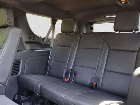 Used 2022 Chevrolet Suburban Z71 w/ Luxury Package AWD/4WD image 24