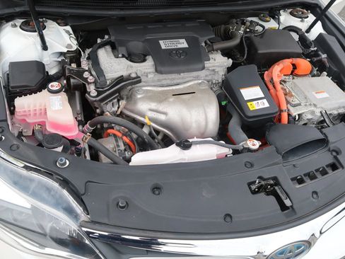 Used 2018 Toyota Avalon Limited image 45